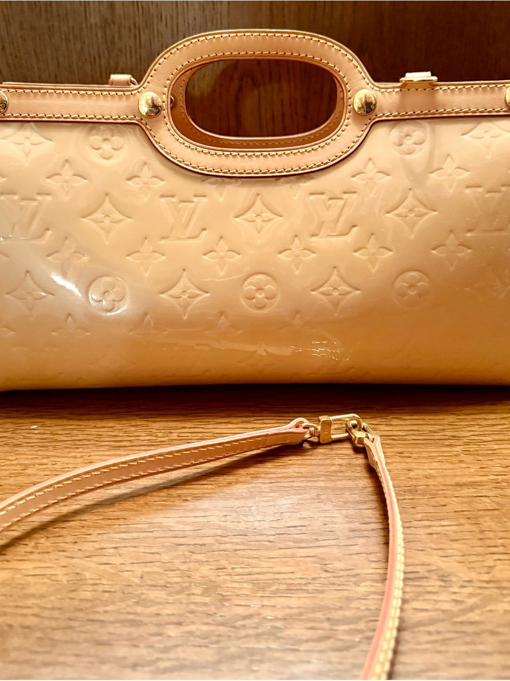 Louis Vuitton Beige Vernis Monogram Clutch with Removable Strap